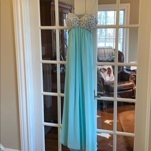 Nina Canacci prom dress